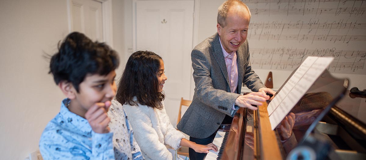 Piano lessons South London 2 pupils Gary Preston